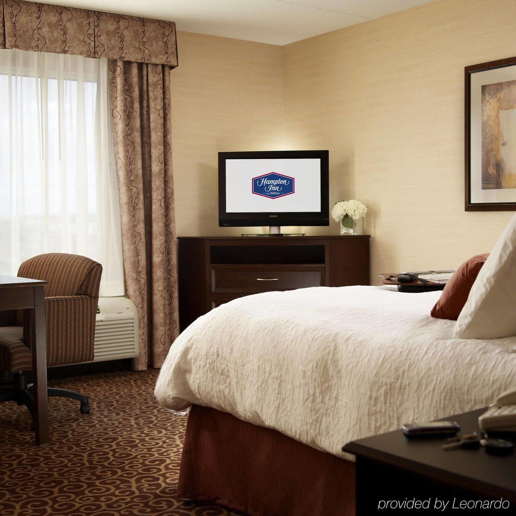Hampton Inn By Hilton Норт-Бей Номер фото